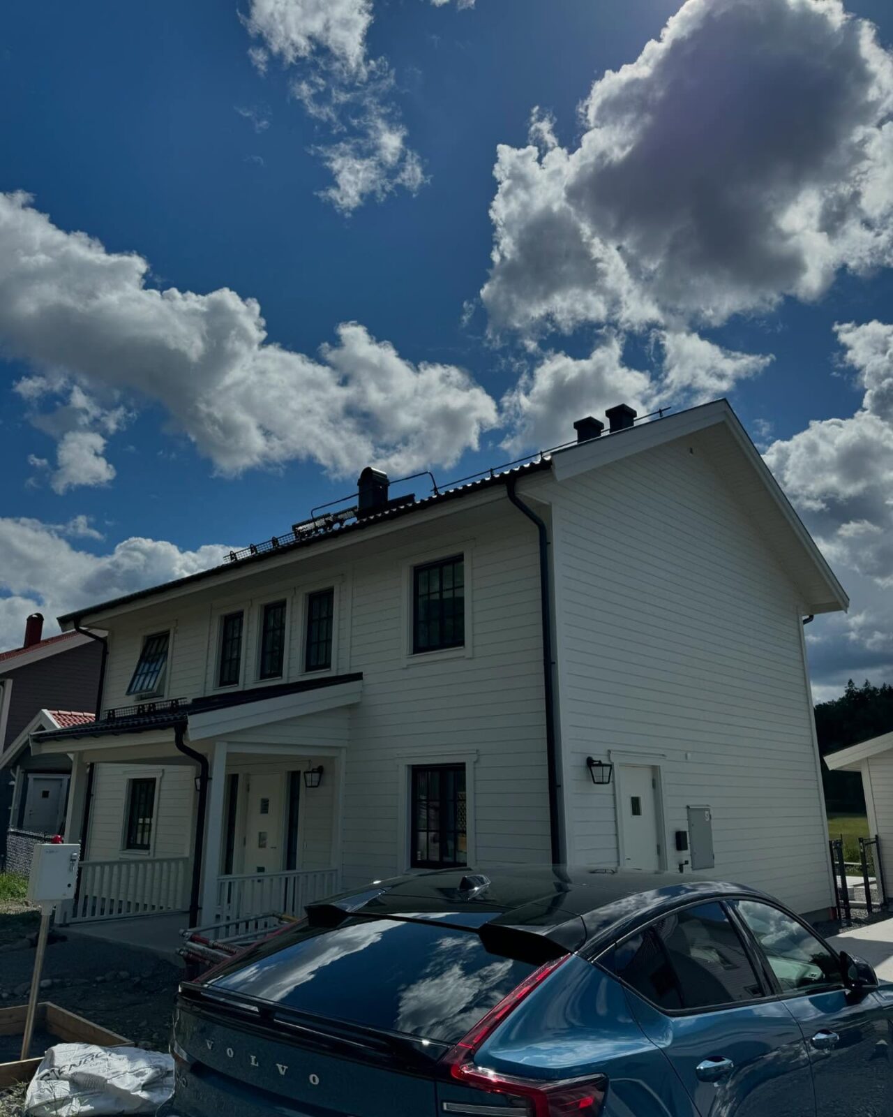 Gavel och entré efter målning